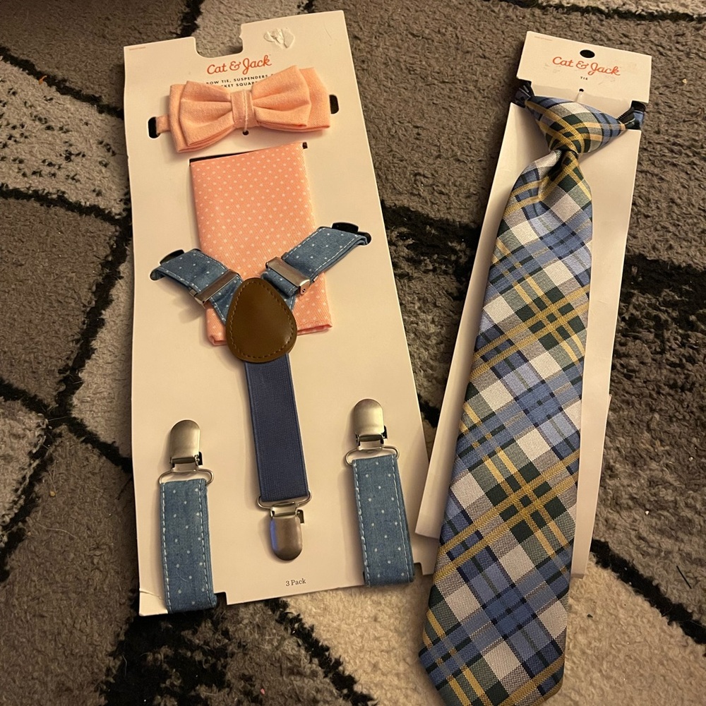 Cat& jack bow tie, suspender, and pocket square set and tie